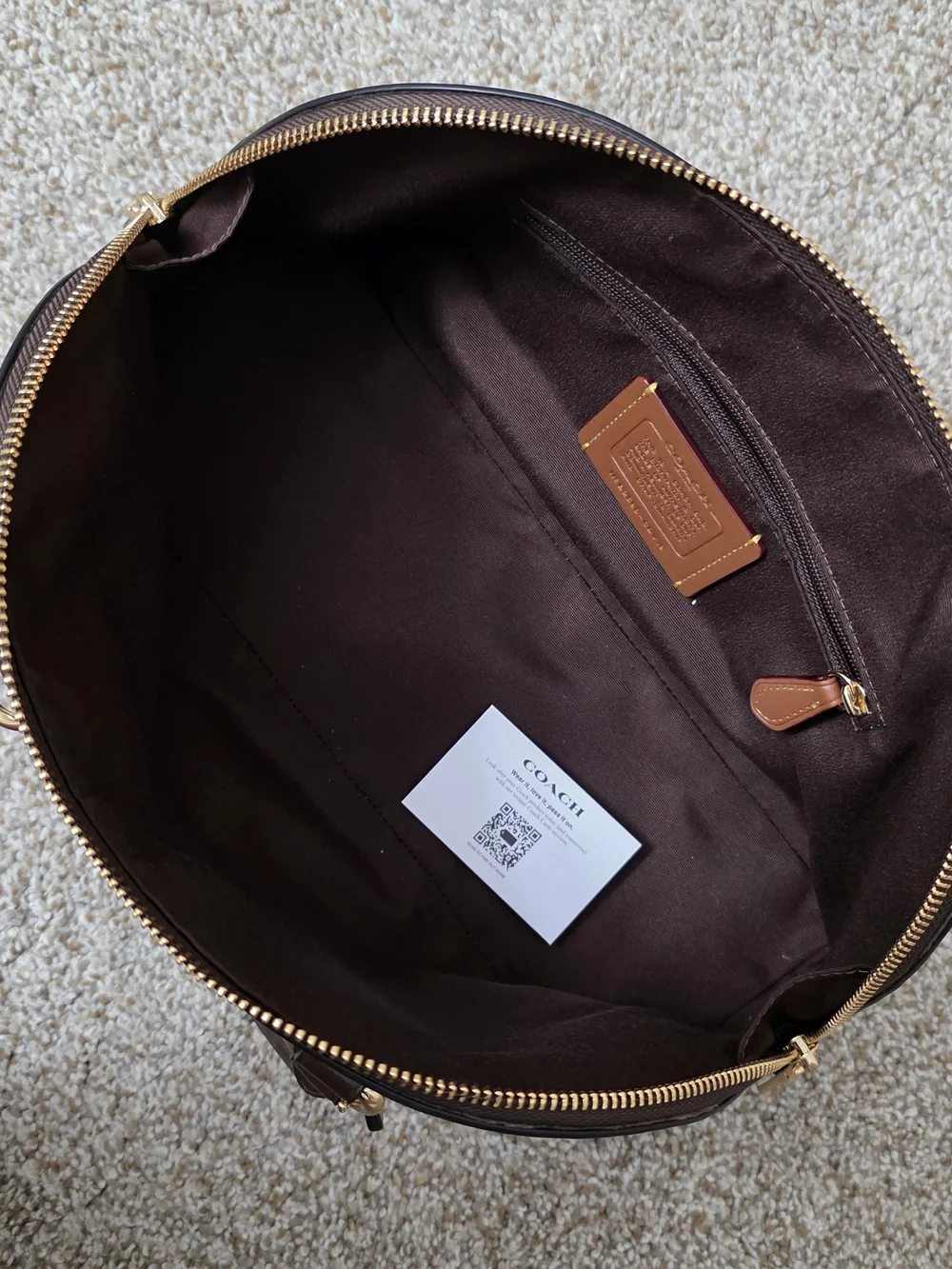 Coach elegant tags leather